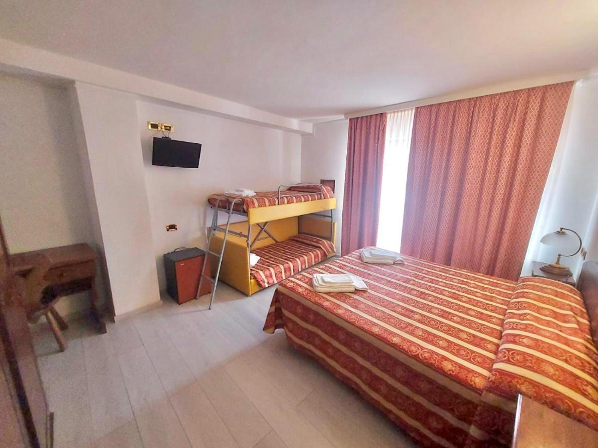 Hg Hotel Italia Брюссон Экстерьер фото