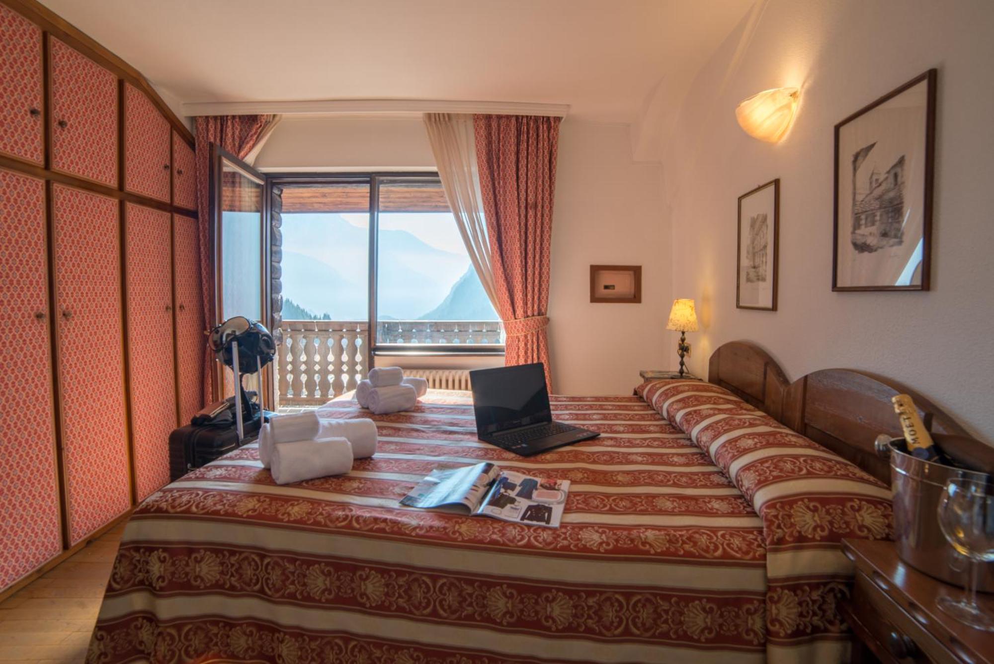 Hg Hotel Italia Брюссон Экстерьер фото